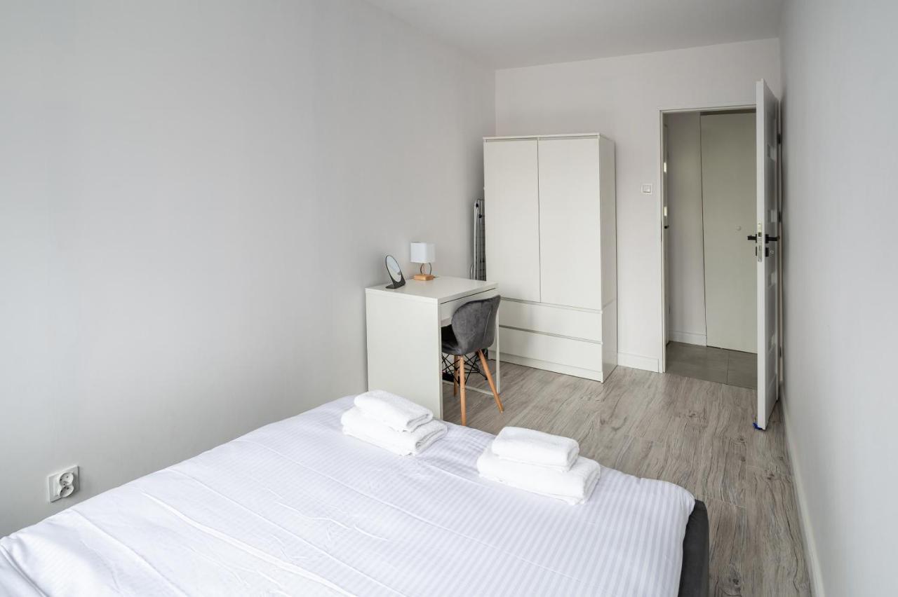 Wierzbno Modern Apartment Varsovia Exterior foto